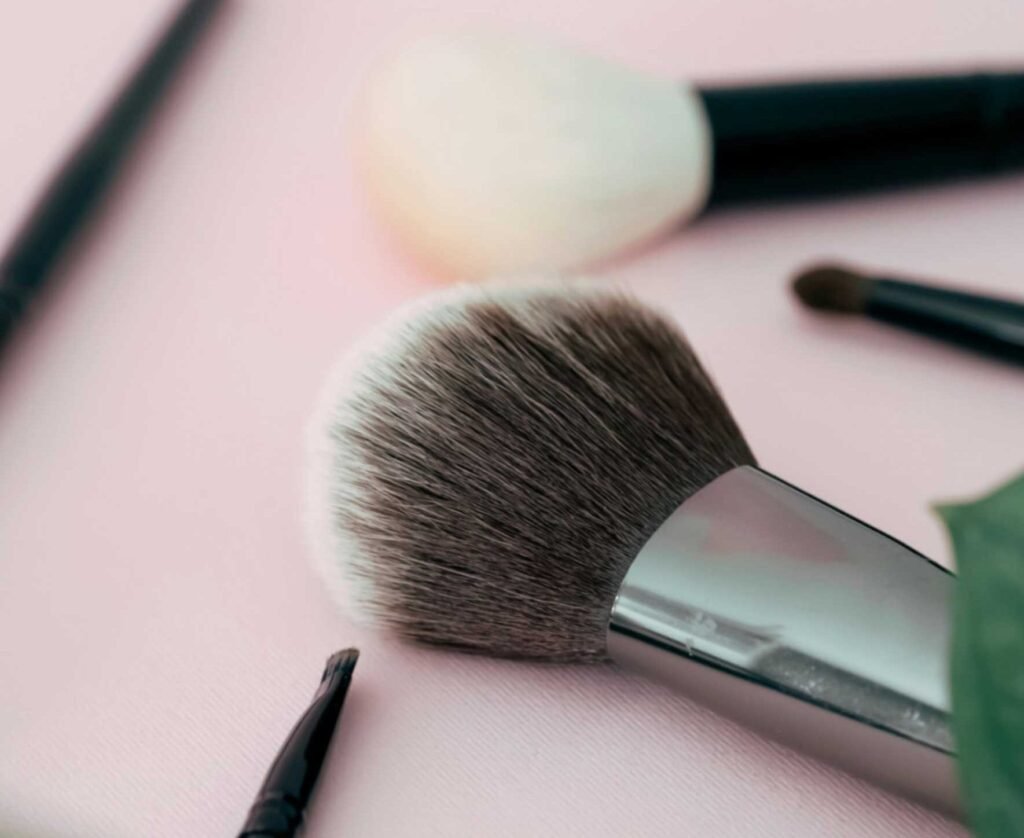 Key Makeup Brushes For Flawless Coverage E1736226914702 1024x838